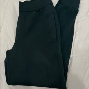 Nike 24.7 ImpossiblySoft Women's Dri-FIT Mid-Rise Joggers